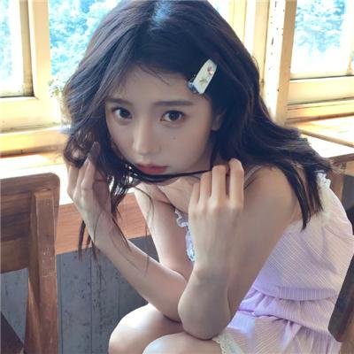俏皮女学生